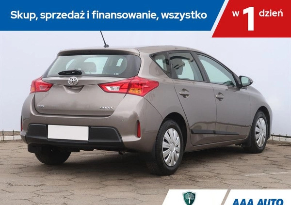 Toyota Auris cena 35000 przebieg: 119117, rok produkcji 2013 z Solec Kujawski małe 211